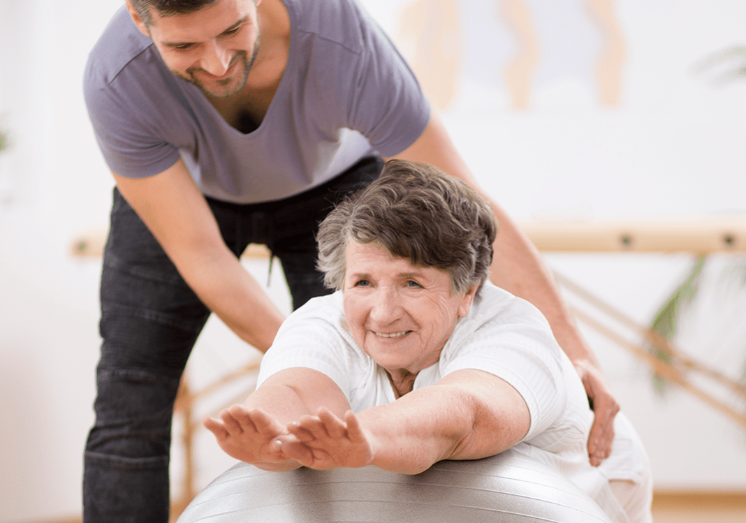 La Fisioterapia geriátrica ayuda a las personas mayores a manejar el dolor