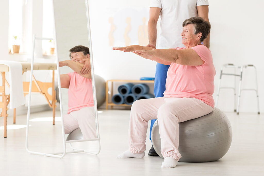 La Fisioterapia geriátrica ayuda a las personas mayores a gestionar el dolor